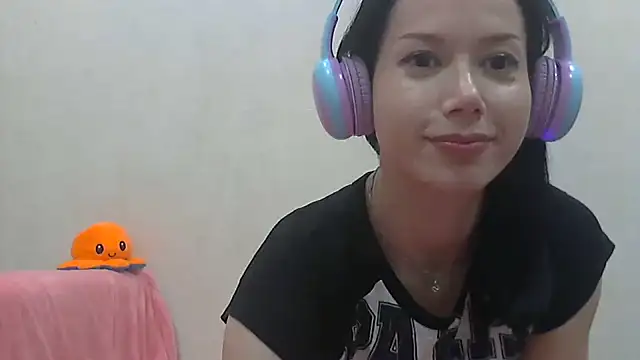 Snapshot of SashaGrinch chatting on February 2, 2025, 9:34 pm SashaGrinch online show from February 2, 2025, 9:34 pm