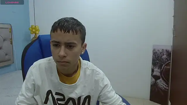 Snapshot of Xavii18 chatting on January 22, 2025, 12:06 pm Xavii18 online show from January 22, 2025, 12:06 pm