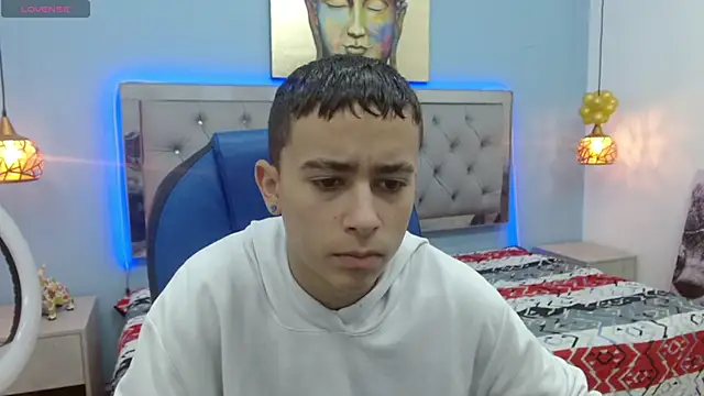 Snapshot of Xavii18 chatting on February 25, 2025, 1:39 pm Xavii18 online show from February 25, 2025, 1:39 pm