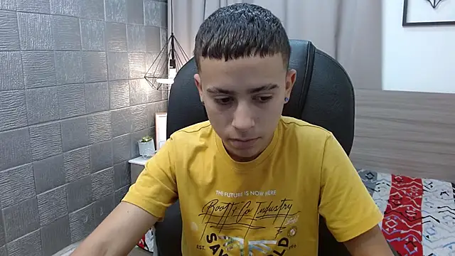 Snapshot of Xavii18 chatting on March 8, 2025, 2:30 pm Xavii18 online show from March 8, 2025, 2:30 pm