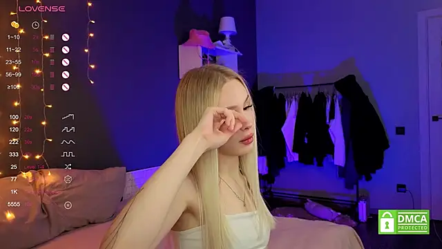 Snapshot of aneta_alisha chatting on October 19, 2025, 12:50 pm aneta alisha online show from October 19, 2025, 12:50 pm