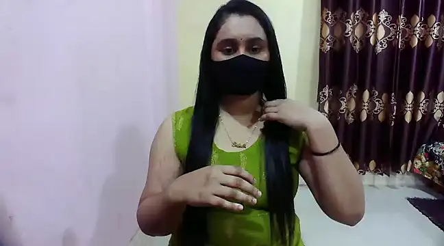 Snapshot of LovelyRose69 chatting on December 30, 2024, 6:38 pm LovelyRose69 online show from December 30, 2024, 6:38 pm