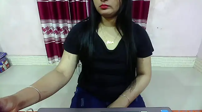 Snapshot of LovelyRose69 chatting on January 7, 2025, 11:58 am LovelyRose69 online show from January 7, 2025, 11:58 am