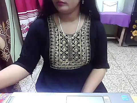 Snapshot of LovelyRose69 chatting on October 5, 2025, 2:04 pm LovelyRose69 online show from October 5, 2025, 2:04 pm