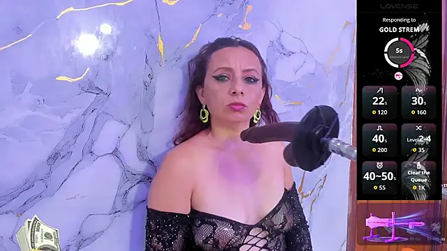 Snapshot of Issys_milf chatting on November 9, 2025, 4:11 am Issys milf online show from November 9, 2025, 4:11 am