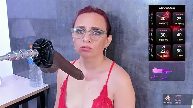 Snapshot of Issys_milf chatting on March 11, 2026, 12:00 pm Issys milf online show from March 11, 2026, 12:00 pm