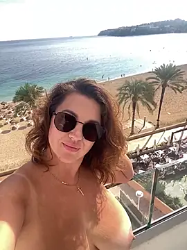 Dina0908 online show from October 15, 2025, 1:44 pm