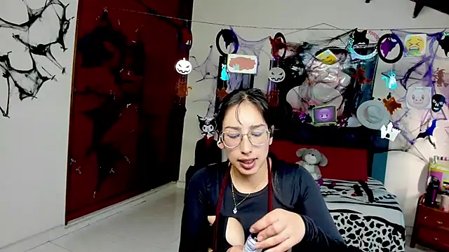 jeyloveebony online show from October 30, 2025, 1:45 pm