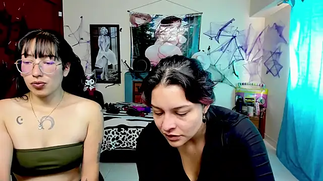 jeyloveebony online show from November 4, 2025, 1:43 pm