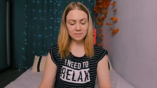 Snapshot of InsatiableFoxX chatting on November 2, 2025, 7:05 pm InsatiableFoxX online show from November 2, 2025, 7:05 pm