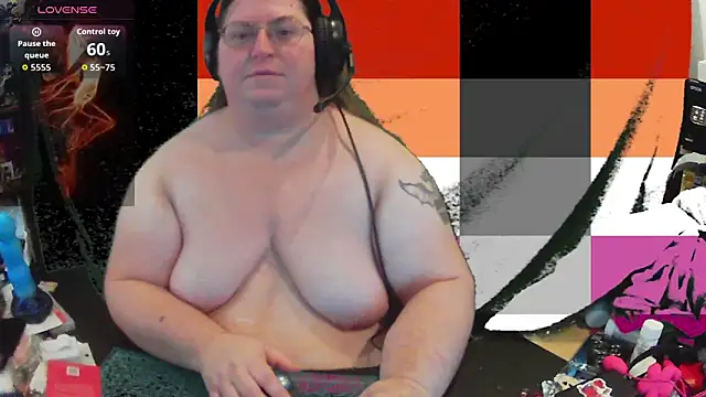 Snapshot of ShibariTurtleDuck chatting on June 18, 2026, 2:21 pm ShibariTurtleDuck online show from June 18, 2026, 2:21 pm