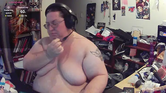 Snapshot of ShibariTurtleDuck chatting on July 1, 2026, 4:18 pm ShibariTurtleDuck online show from July 1, 2026, 4:18 pm