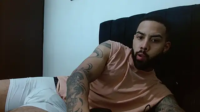 Snapshot of Hendry_ chatting on December 2, 2024, 2:53 am Hendry online show from December 2, 2024, 2:53 am