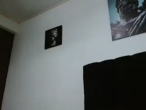 Snapshot of Hendry_ chatting on December 24, 2024, 4:11 am Hendry online show from December 24, 2024, 4:11 am