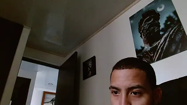 Snapshot of Hendry_ chatting on January 29, 2025, 10:32 pm Hendry online show from January 29, 2025, 10:32 pm