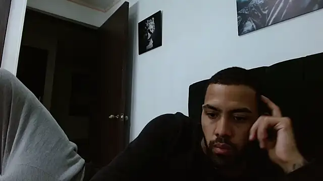 Snapshot of Hendry_ chatting on February 2, 2025, 2:17 am Hendry online show from February 2, 2025, 2:17 am