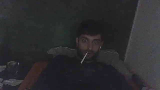 Snapshot of Xtremem00d chatting on December 21, 2025, 10:11 am Xtremem00d online show from December 21, 2025, 10:11 am