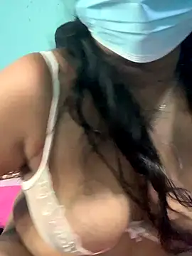 Snapshot of Shaky1998sl chatting on October 9, 2025, 4:43 am Shaky1998sl online show from October 9, 2025, 4:43 am