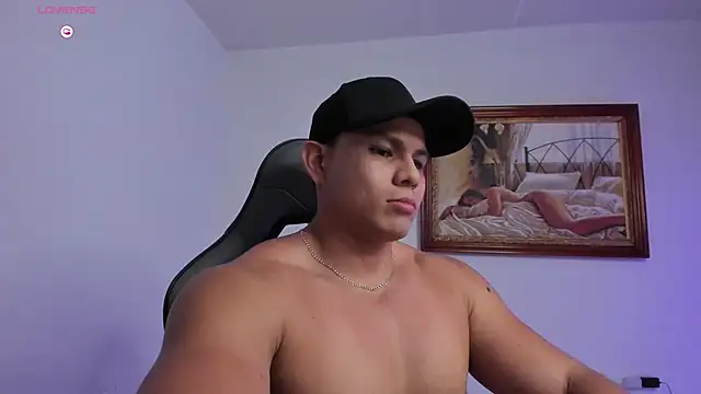 Snapshot of RoyConstance chatting on May 5, 2026, 4:09 am RoyConstance online show from May 5, 2026, 4:09 am