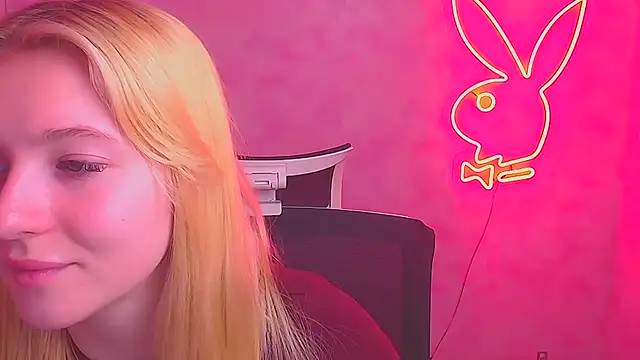 Milka kiss  online show from February 24, 2025, 3:53 pm