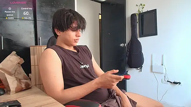 Snapshot of Haruto2001 chatting on December 5, 2024, 2:00 pm Haruto2001 online show from December 5, 2024, 2:00 pm