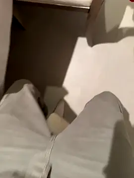 modelloblack online show from November 24, 2025, 3:56 pm