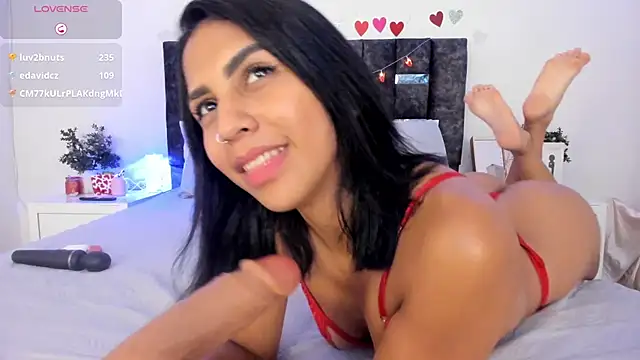 Snapshot of sharonmiller_2_ chatting on February 18, 2025, 12:15 am sharonmiller 2 online show from February 18, 2025, 12:15 am