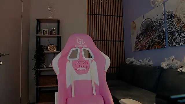 ManuTaya online show from January 6, 2026, 4:11 pm