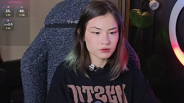 alicekiit online show from November 3, 2025, 10:32 pm