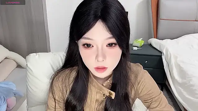 Q-ing online show from December 1, 2024, 10:32 pm