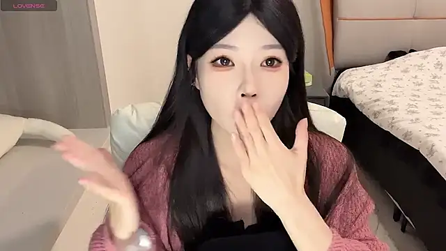 Q-ing online show from December 14, 2024, 4:09 pm