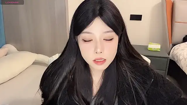 Q-ing online show from December 24, 2024, 6:17 pm