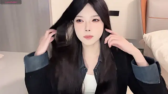 Q-ing online show from January 3, 2025, 12:41 pm