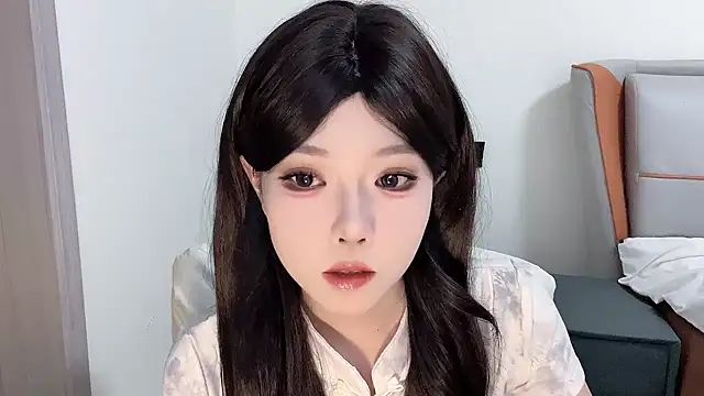 Q-ing online show from February 18, 2025, 2:27 pm