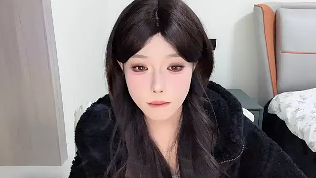 Q-ing online show from February 22, 2025, 7:47 pm