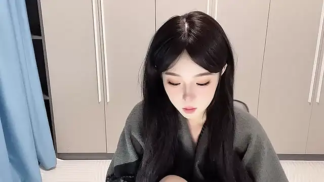 Q-ing online show from November 4, 2025, 12:48 pm