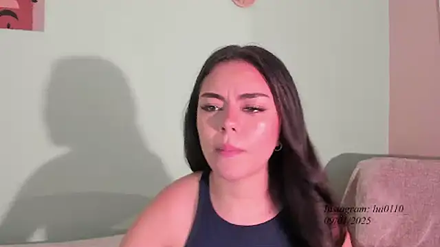 Luisa0110 online show from January 9, 2025, 9:58 pm