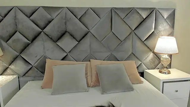 Luisa0110 online show from September 11, 2025, 8:09 pm