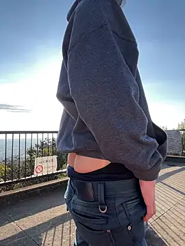 takuyapp online show from February 16, 2025, 10:43 pm