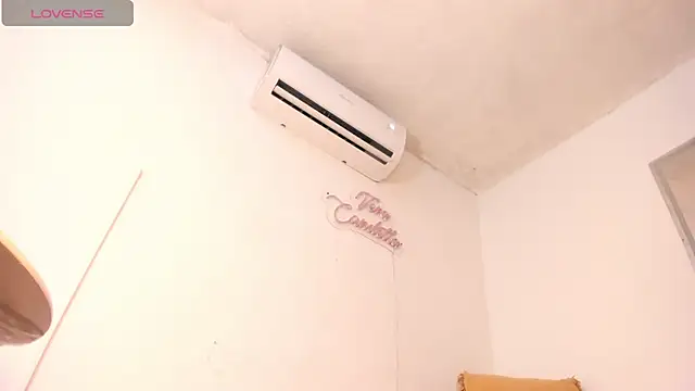 vera candella online show from September 25, 2025, 10:41 am