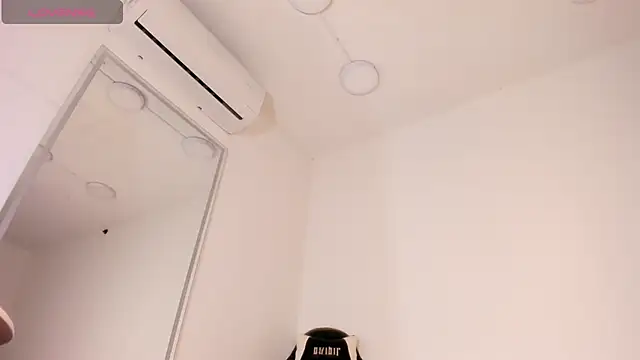 vera candella online show from November 6, 2025, 11:55 am