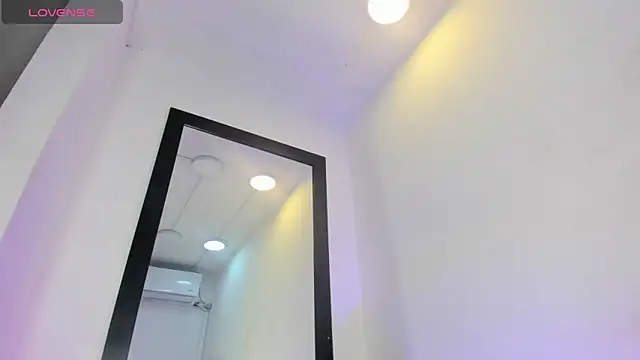 Snapshot of vera_candella chatting on April 20, 2026, 12:41 pm vera candella online show from April 20, 2026, 12:41 pm