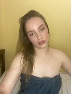 Snapshot of EdnaBradley chatting on February 17, 2026, 11:11 pm EdnaBradley online show from February 17, 2026, 11:11 pm