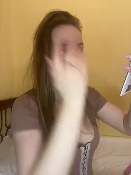 Snapshot of EdnaBradley chatting on February 22, 2026, 5:22 pm EdnaBradley online show from February 22, 2026, 5:22 pm