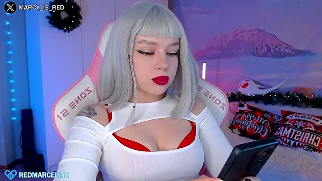 meowceline online show from December 18, 2024, 3:33 pm