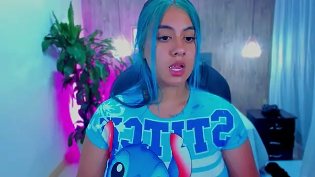 Xisu  online show from December 19, 2024, 7:18 am