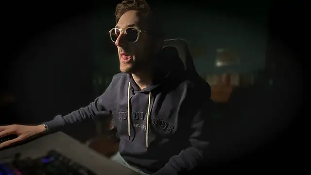 Stefisexy91 online show from October 15, 2025, 8:20 pm