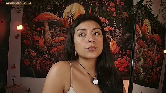 6Briela9  online show from April 28, 2026, 11:21 pm