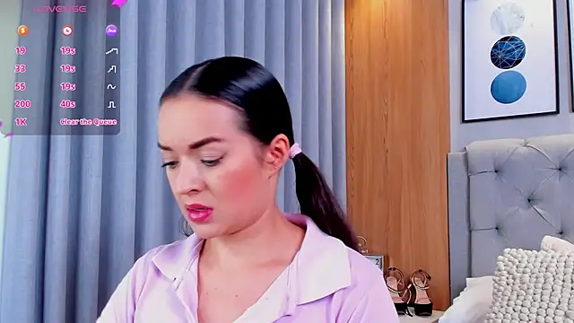 lennabell online show from November 5, 2025, 4:29 pm