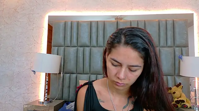 NicoleEsposito online show from January 16, 2026, 12:31 pm